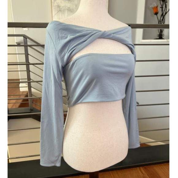 SER.O.YA Tops - Ser.O.Ya Artemis Long Sleeved Crop Top in Gray Blue